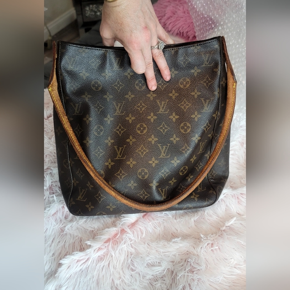 Authentic vintage looping MM LV bag